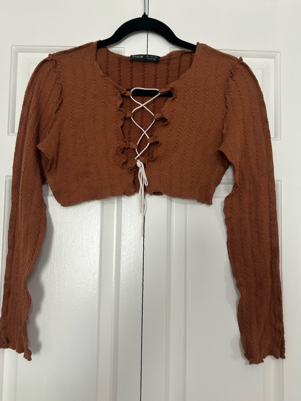 ✨ 4/$25 – SHEIN Rust Lace-Up Cropped Knit Top